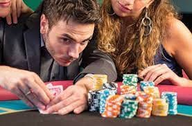 kacaslot mobile app home screen showing live-dealer tables and sportsbook menu